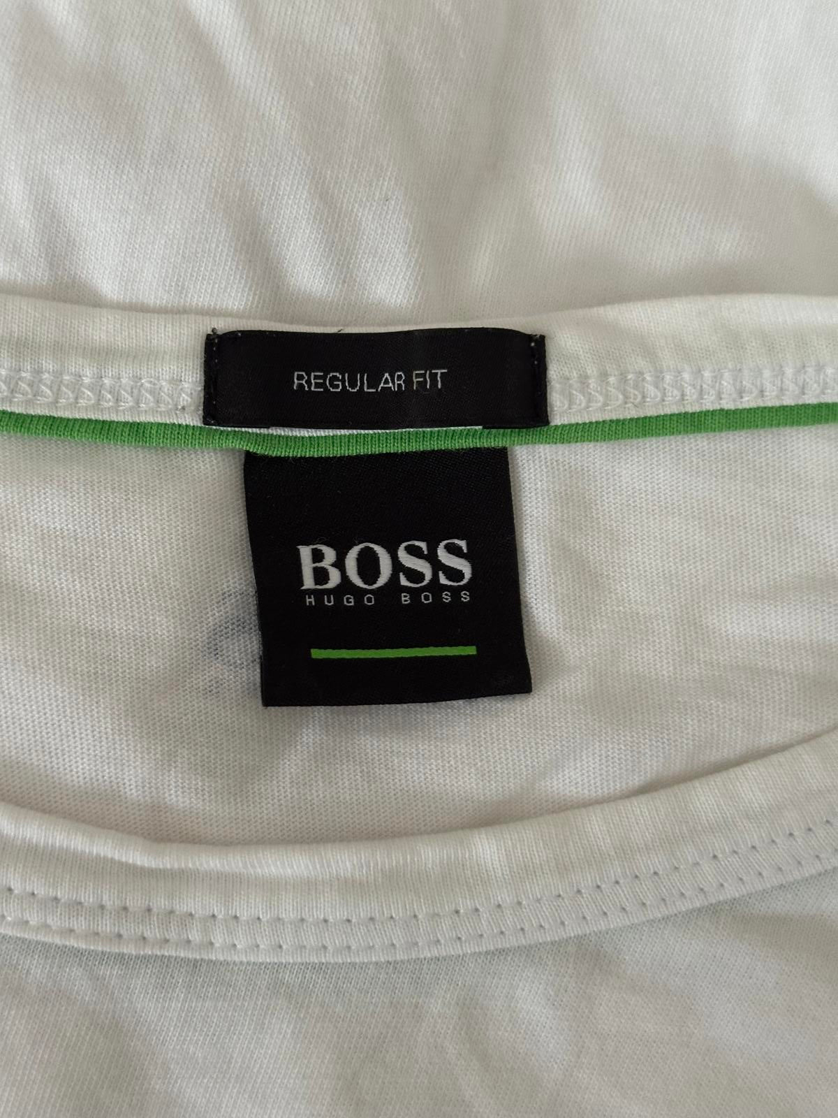 Hugo Boss White Graphic Logo T-Shirt – Regular Fit