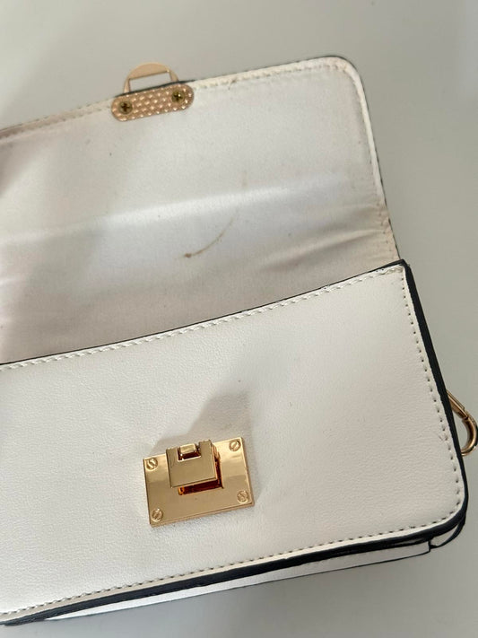 Accessorize White Crossbody Bag with Gold Chain Strap – Chic & Compact