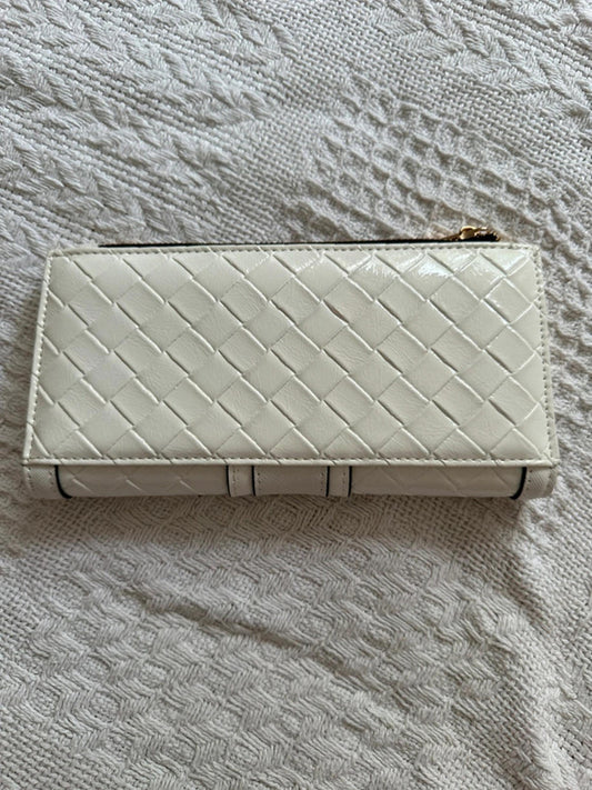 Stylish River Island Quilted Wallet - Elegant Cream Design