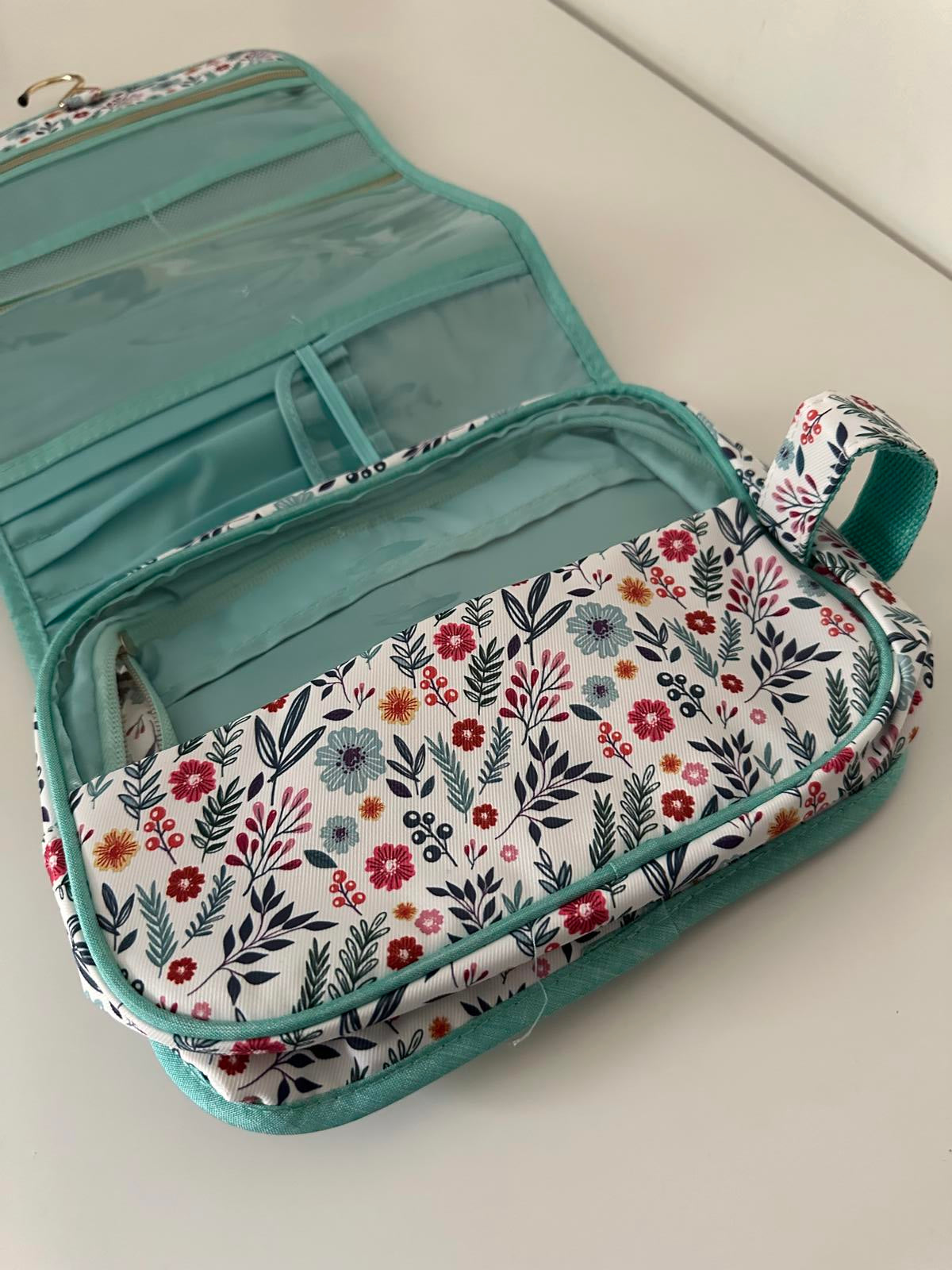 Finpac Floral Hanging Toiletry Travel Bag