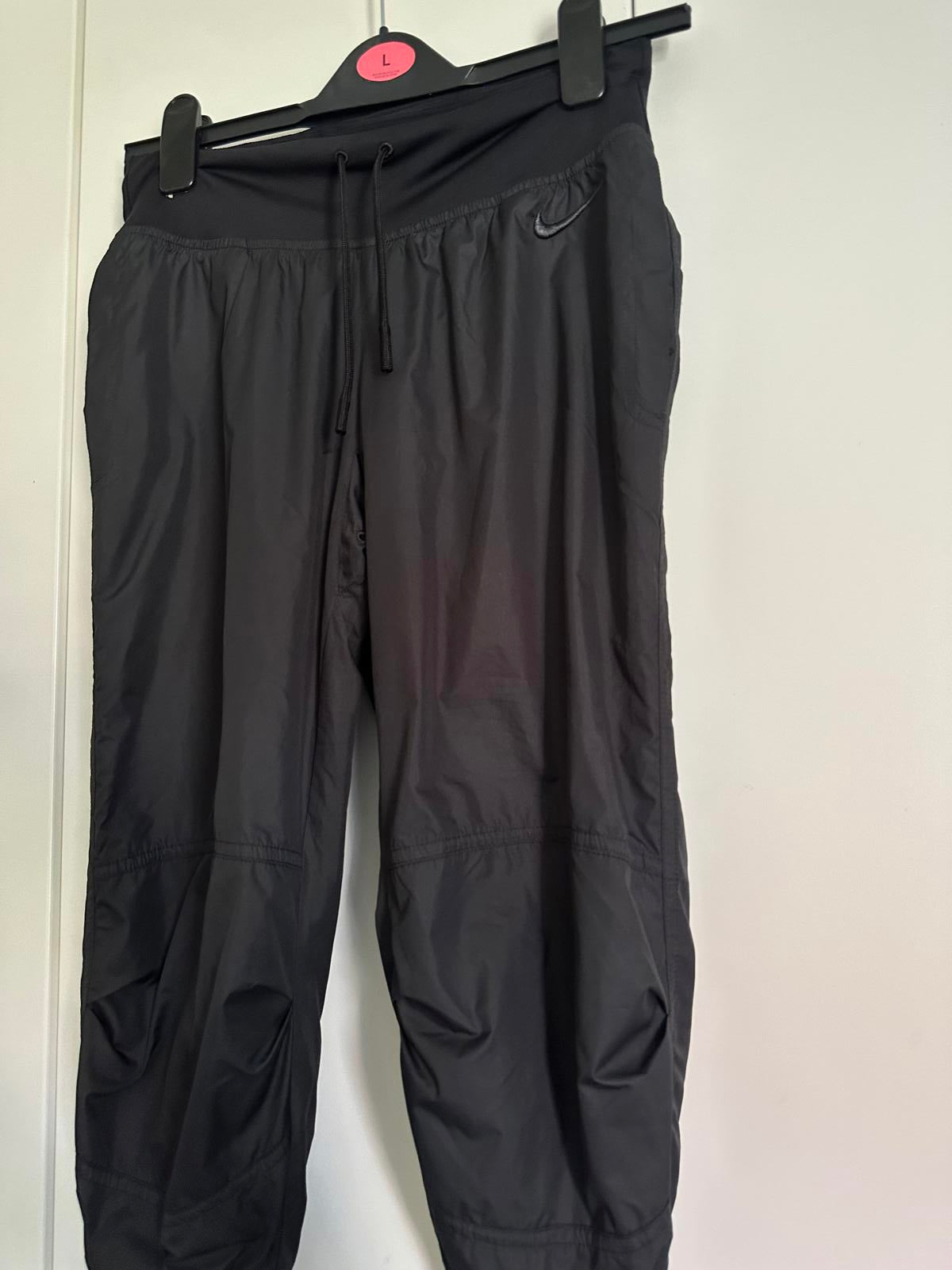 Nike Dri-FIT Women’s Black 3/4 Training Pants – XS