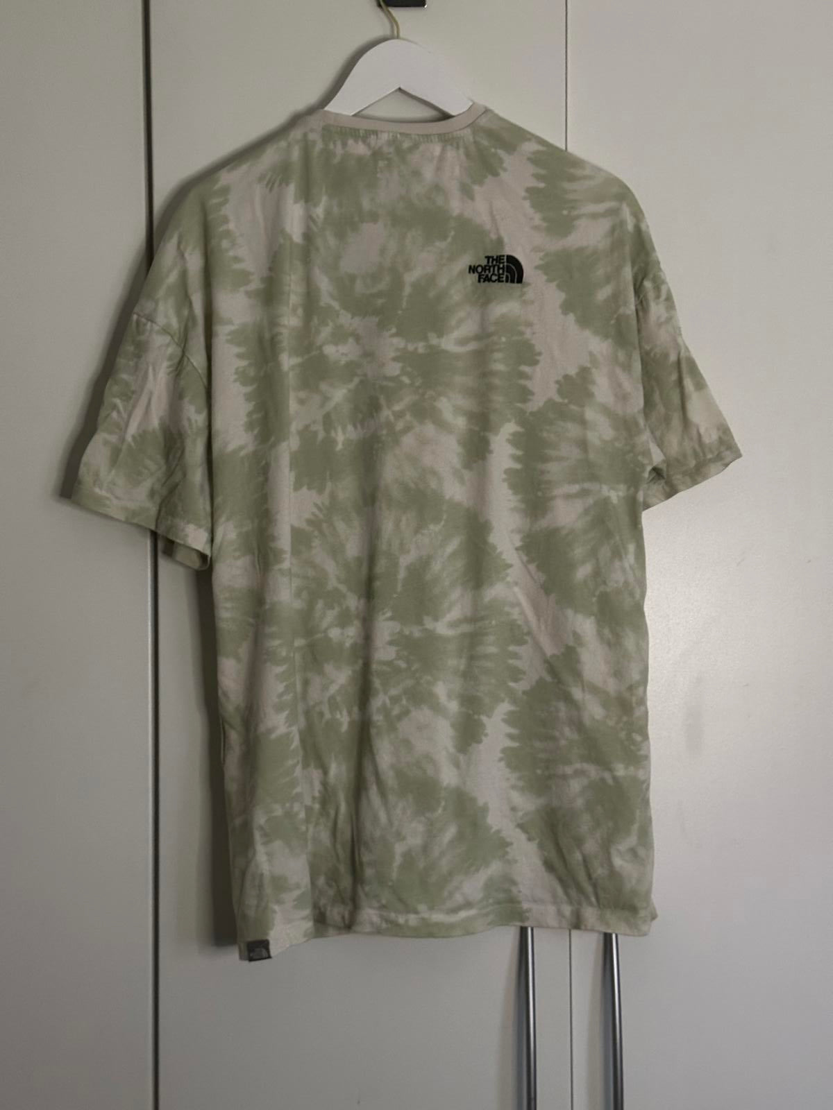 The North Face Women’s Tie Dye T-Shirt – Small