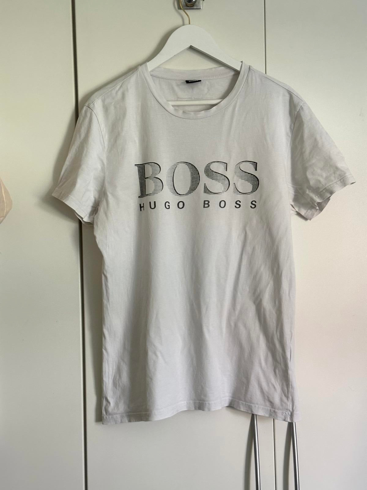 Hugo Boss White Logo Regular Fit T-Shirt – Size L
