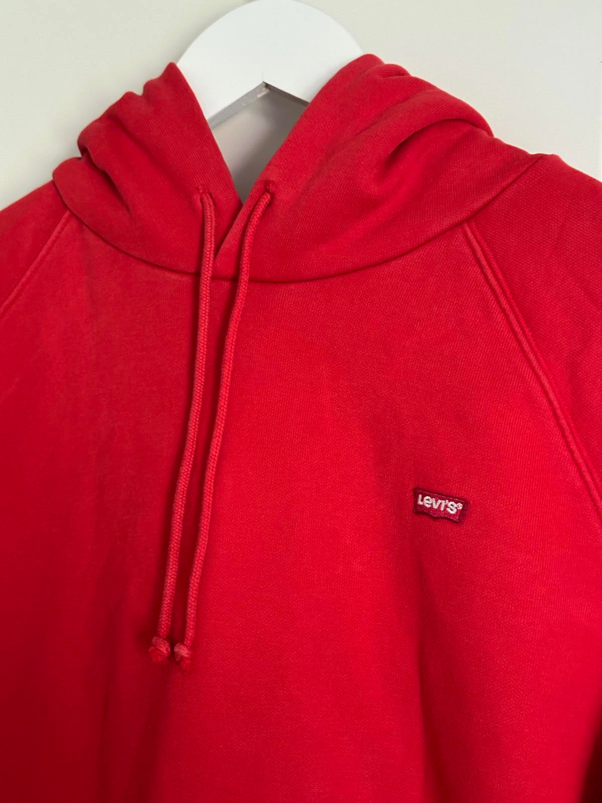 Levi’s Classic Red Hoodie – Timeless Comfort & Style