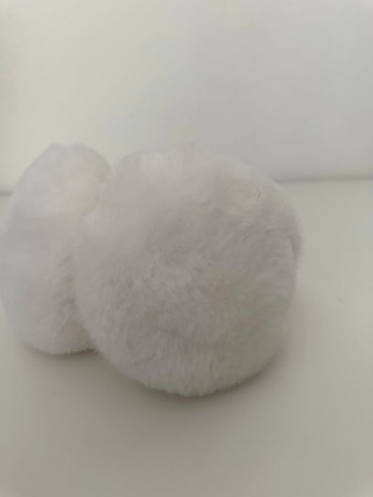 Fluffy White Winter Earmuffs – Cosy & Stylish Ear Warmers