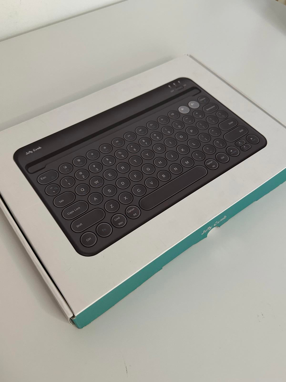 Jelly Comb Wireless Bluetooth Keyboard – Slim, Multi-Device, Rechargeable