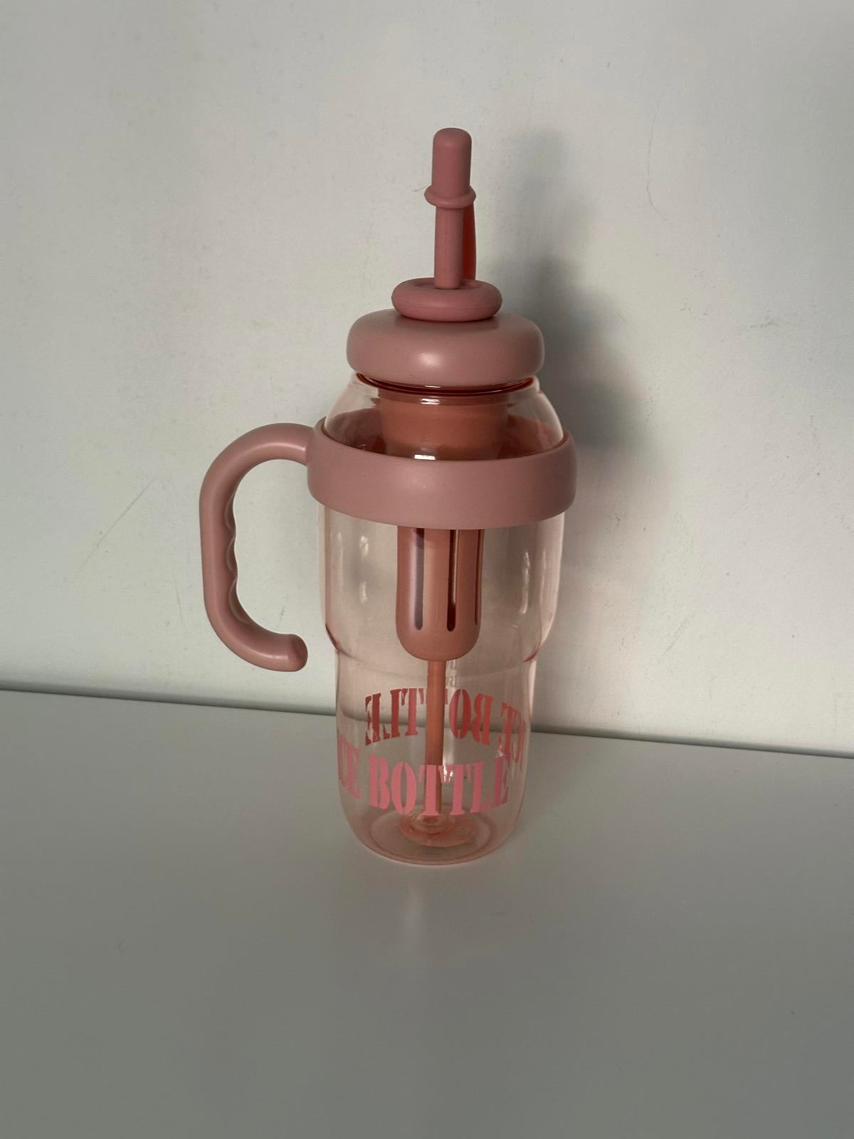 Stylish Ice Bottle with Straw – 1300ml