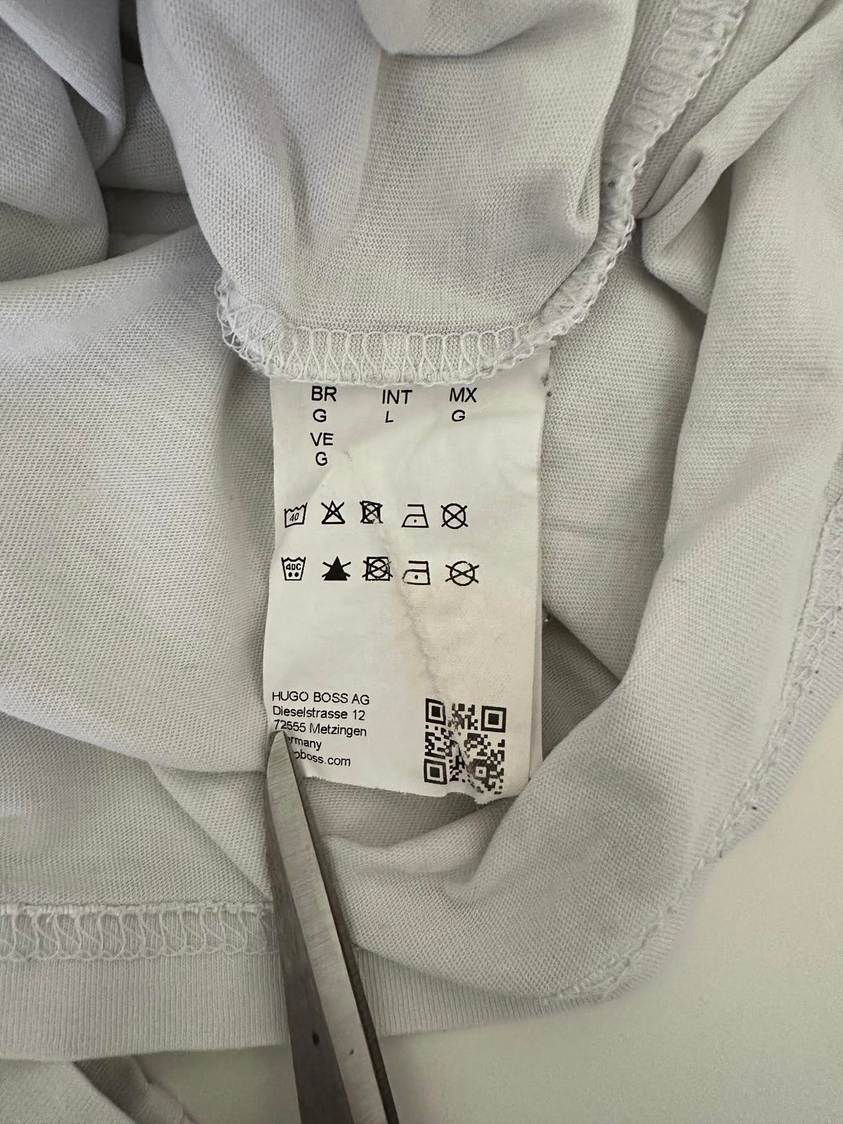 Hugo Boss White Logo Regular Fit T-Shirt – Size L