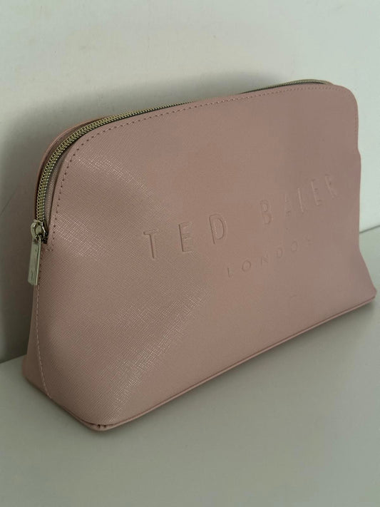 Ted Baker Pink Cosmetic Bag – Elegant & Minimal Design