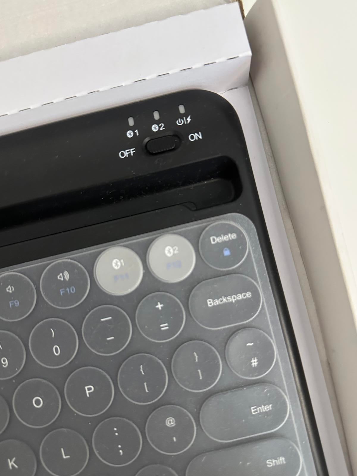Jelly Comb Wireless Bluetooth Keyboard – Slim, Multi-Device, Rechargeable