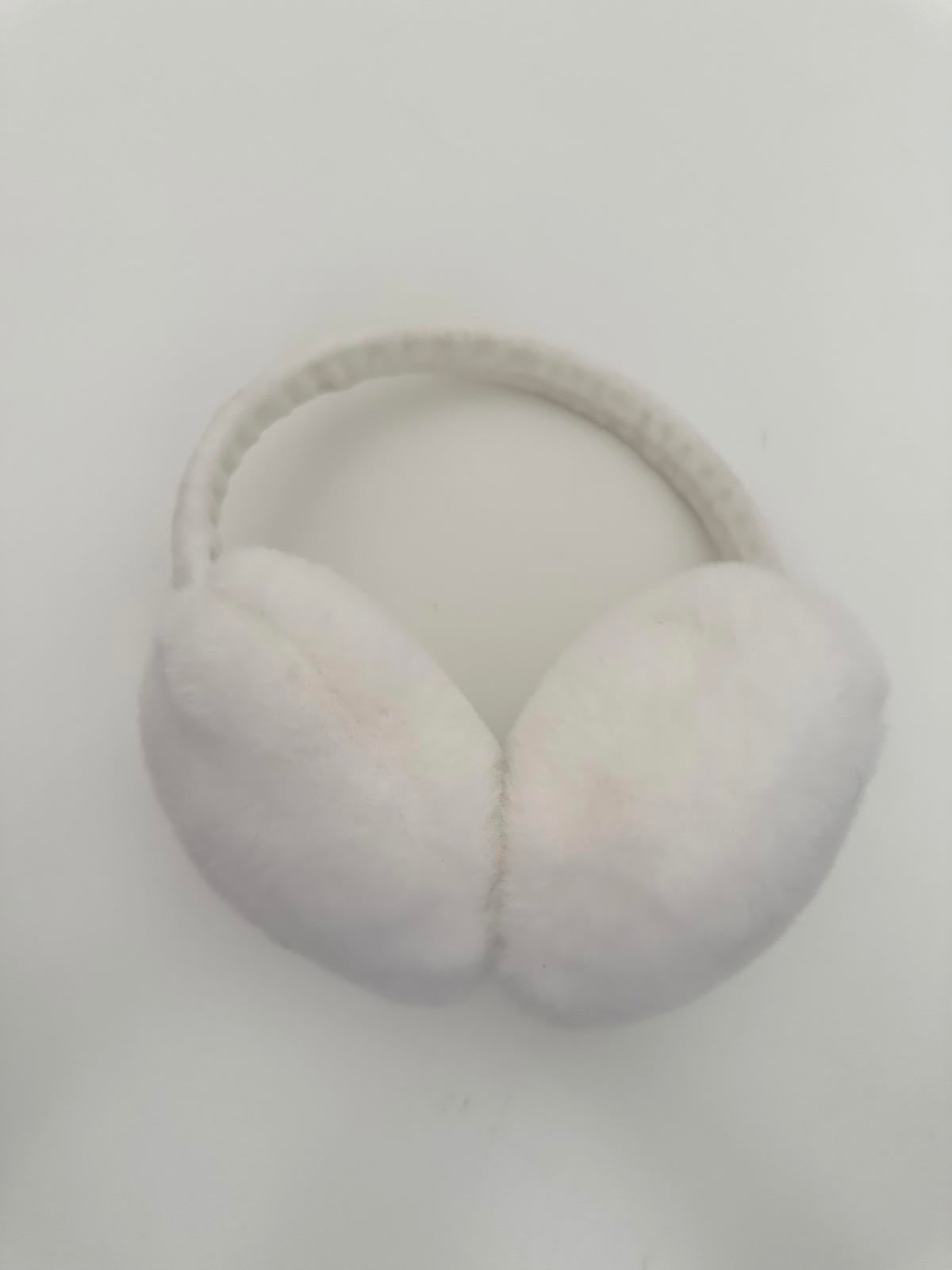 Fluffy White Winter Earmuffs – Cosy & Stylish Ear Warmers