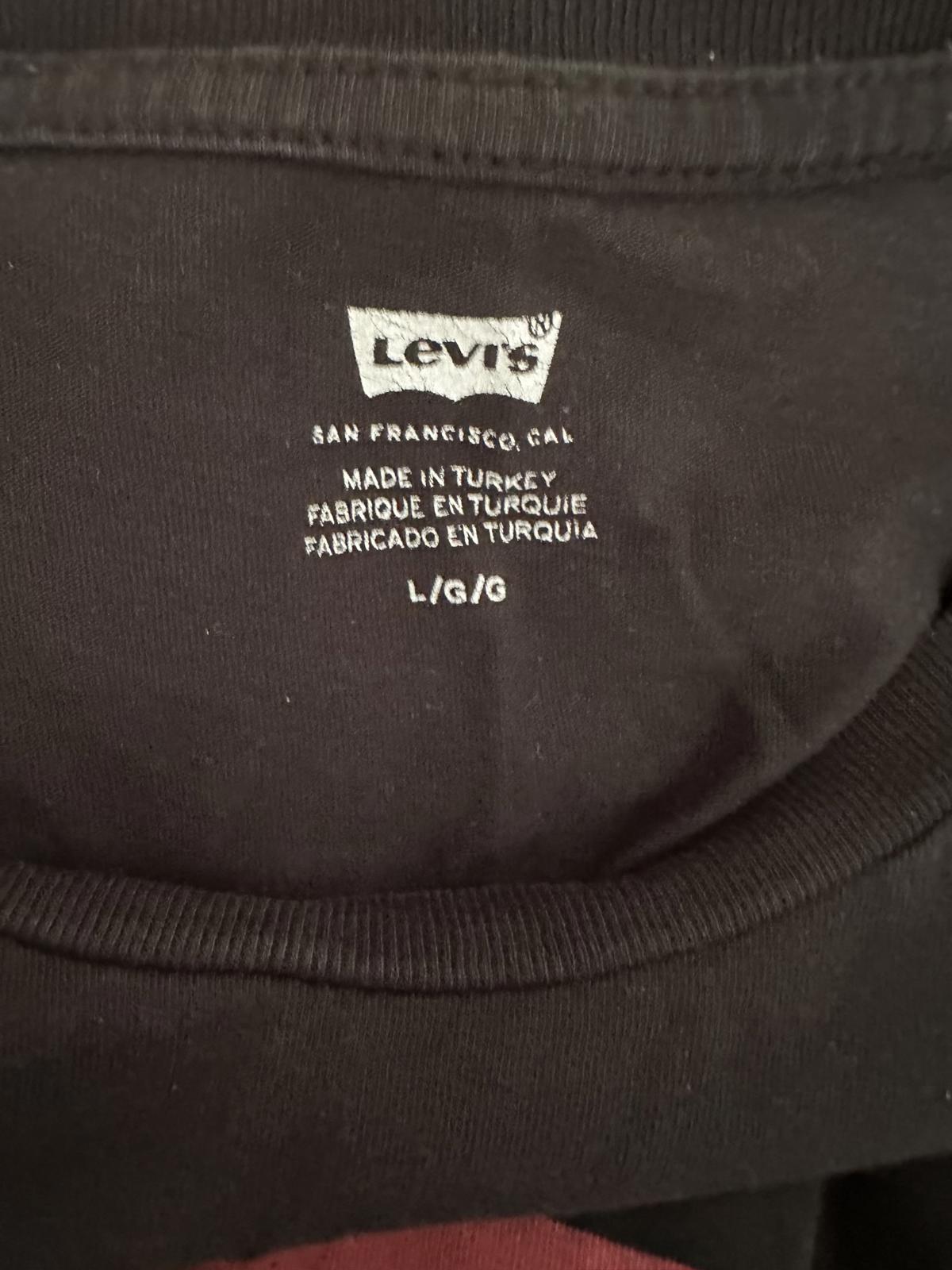 Levi's Black Graphic T-Shirt