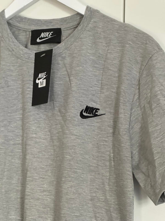 Nike Grey Essential Logo T-Shirt Men’s Medium
