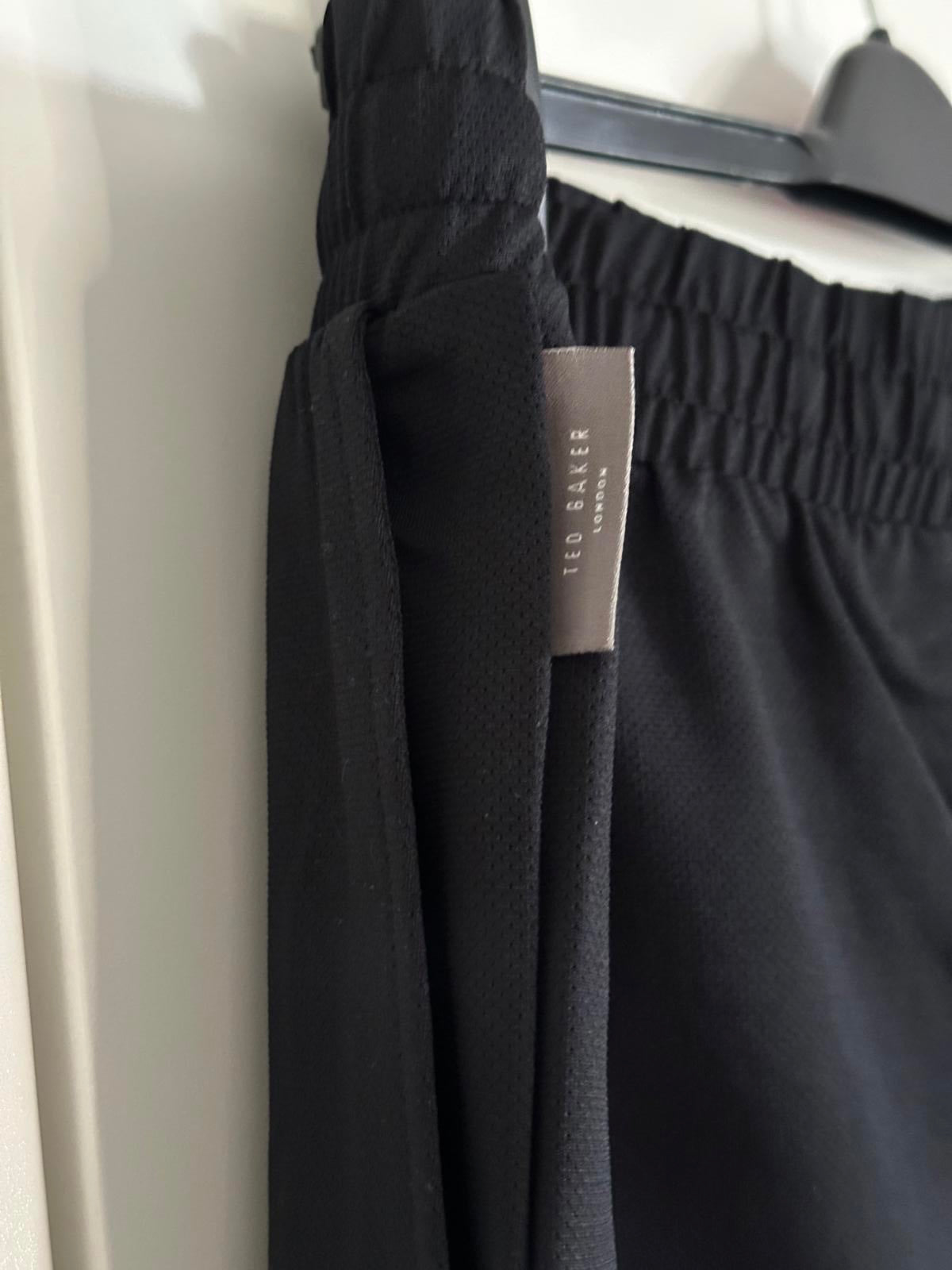 Ted Baker Men’s Black Active Set – T-Shirt & Shorts
