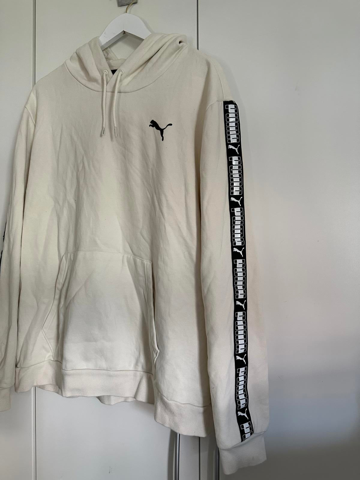 Puma Cream Hoodie with Logo Sleeve Detail โ XXL