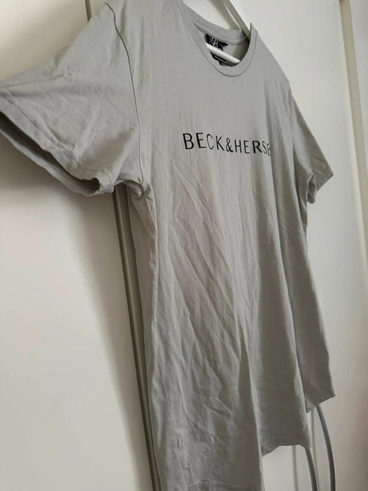 BECK&HERSEY Grey Logo T-Shirt