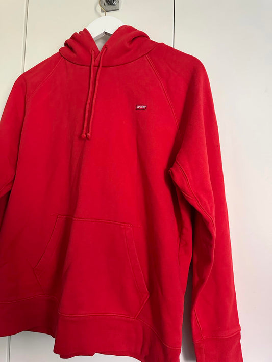 Levi’s Classic Red Hoodie – Timeless Comfort & Style