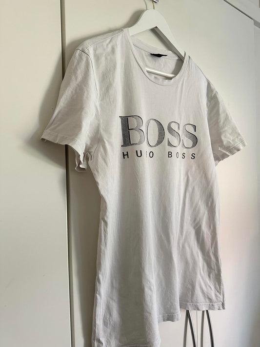 Hugo Boss White Logo Regular Fit T-Shirt – Size L
