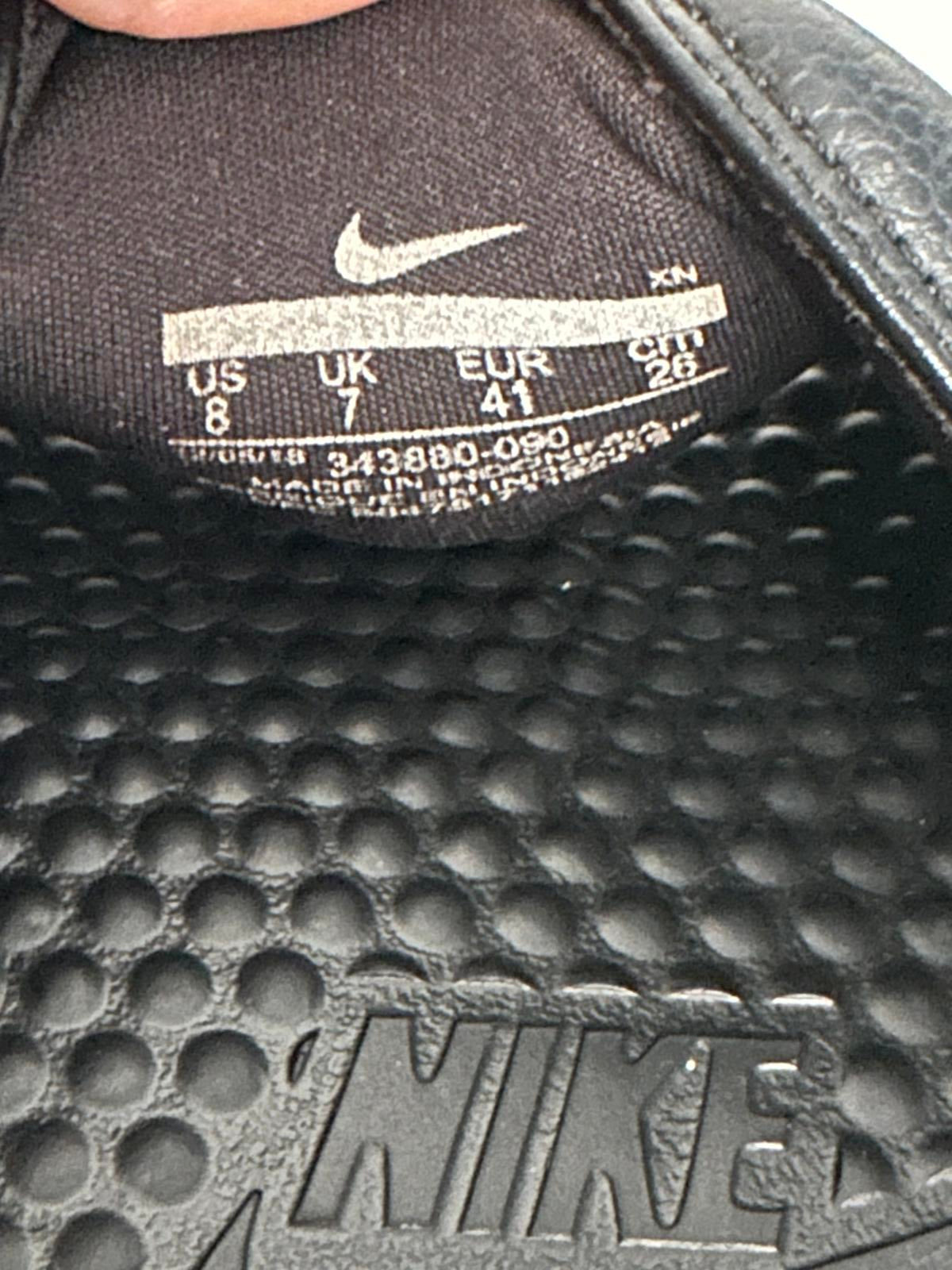 Nike Benassi Slides Black/White Men’s UK 7 (EU 41)