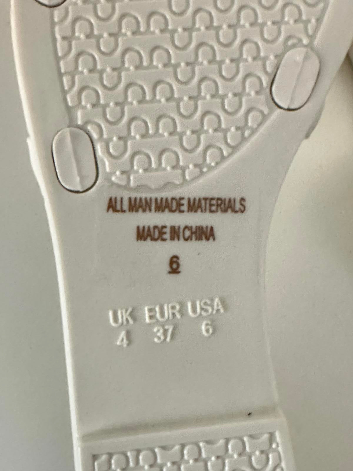 Wild Diva London White Slip-On Sandals โ Size UK 4 / EU 37