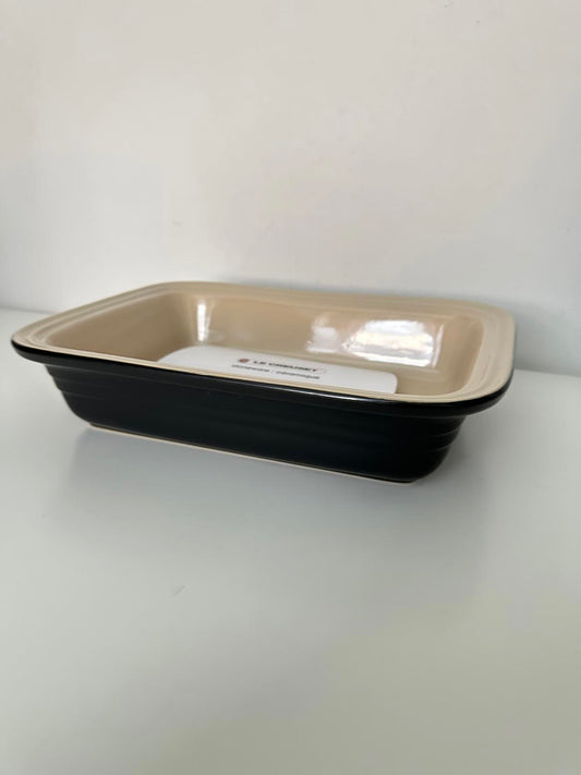 Le Creuset Stoneware Deep Rectangular Dish 29cm / 2L – Matte Black