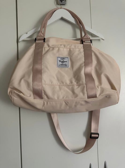 Floless Large Beige Travel/Gym Bag with Shoulder Strap
