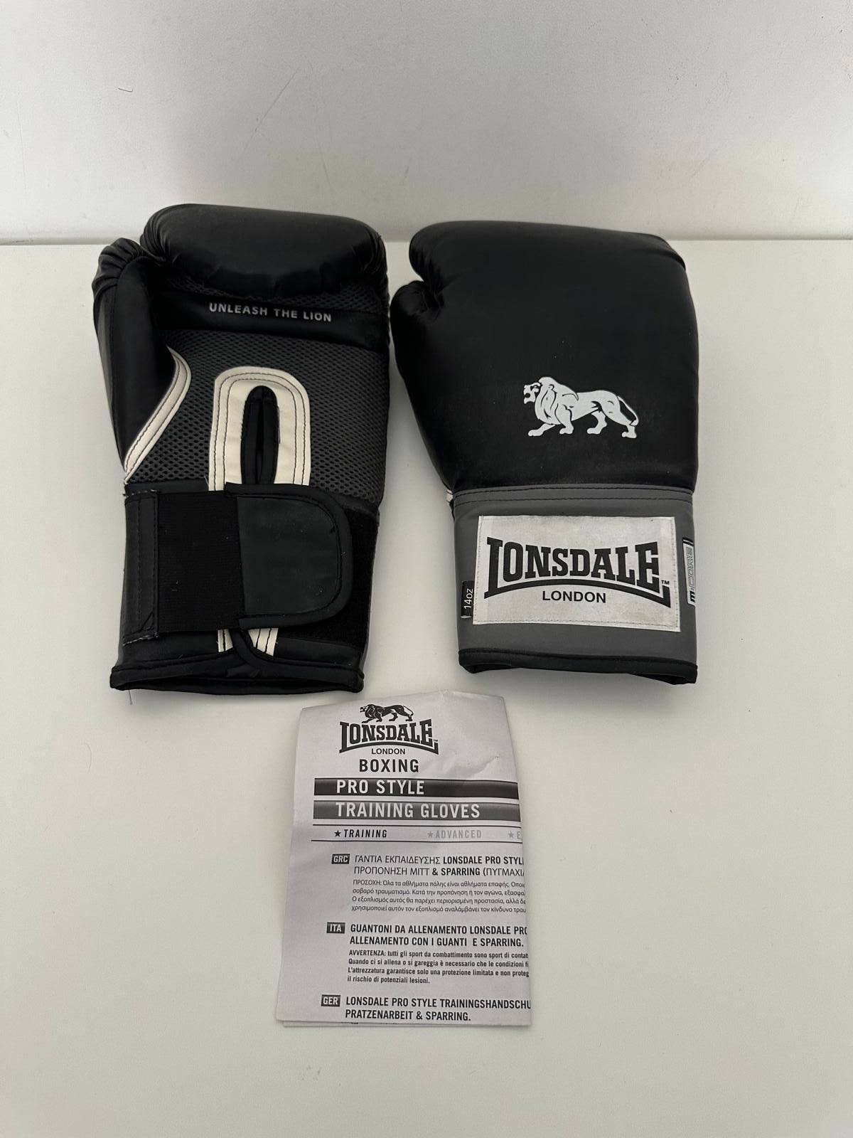Lonsdale Pro Style 14oz Medium Training Gloves – Advanced Cushioning