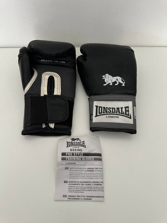 Lonsdale Pro Style 14oz Medium Training Gloves – Advanced Cushioning