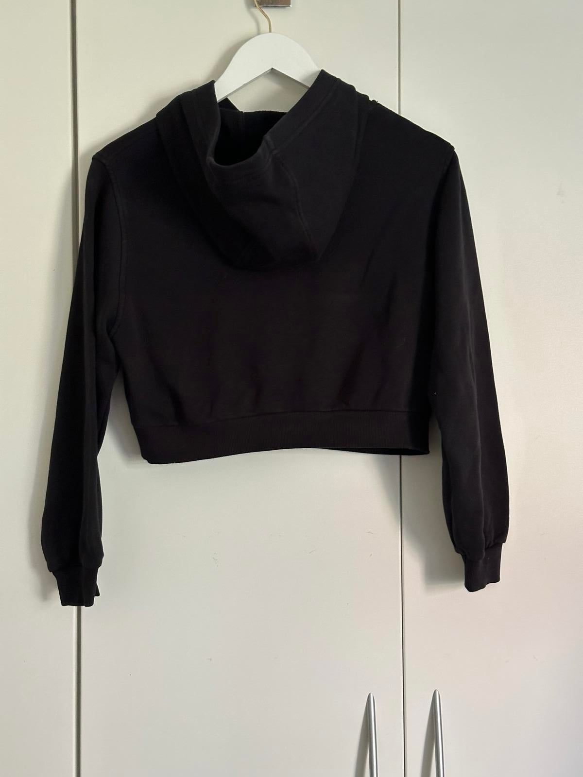 Nike Black Cropped Hoodie – Youth Size Large (146–156cm)