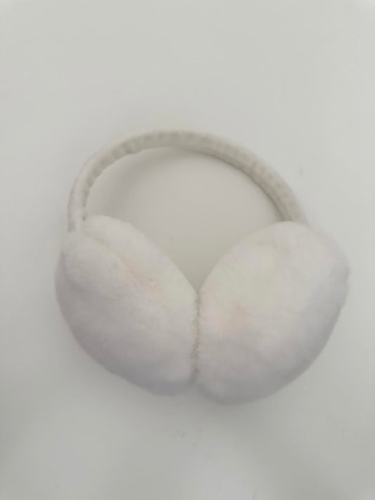 Fluffy White Winter Earmuffs – Cosy & Stylish Ear Warmers