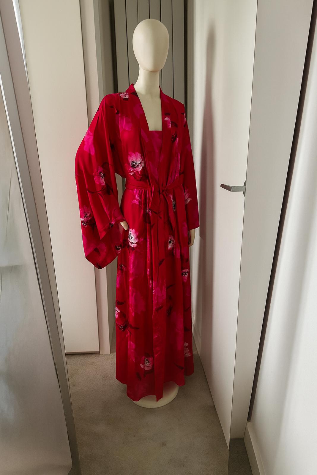 Love to Lounge 3-Piece Set Red Floral Kimono Robe, Cami & Trousers (S/UK 10–12)